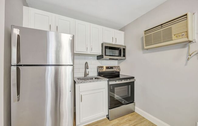 Twin Terrace Apartments- Newly Renovated 1-bedroom apartment located in Norwood