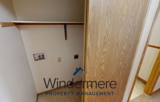 2 beds, 1 bath, 782 sqft, $1,095, Unit 16