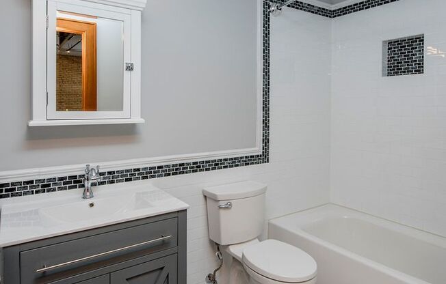 Studio, 1 bath, 773 sqft, $1,595, Unit 211