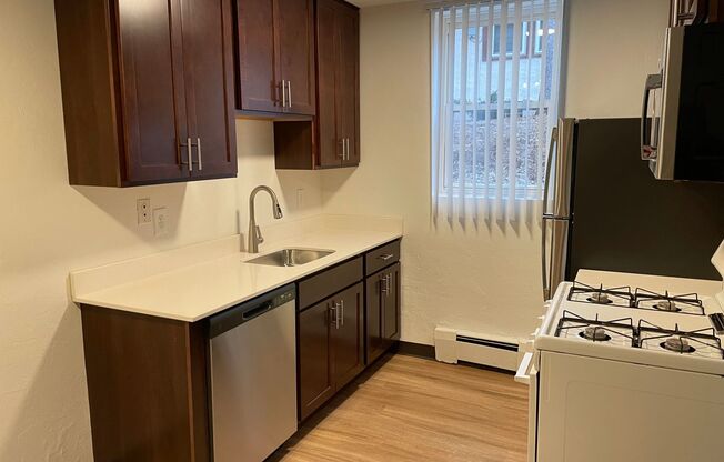 1 bed, 1 bath, 775 sqft, $1,175, Unit 3701-004