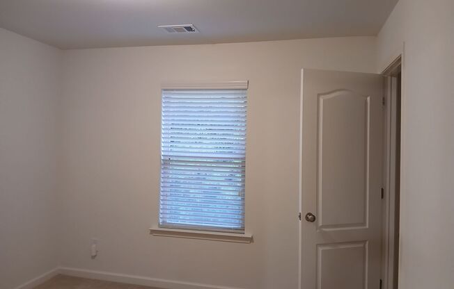 3 beds, 2.5 baths, $2,195