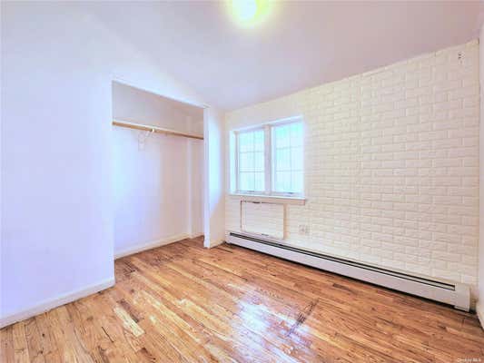 3 beds, 2 baths, $2,600, Unit 3RD FL