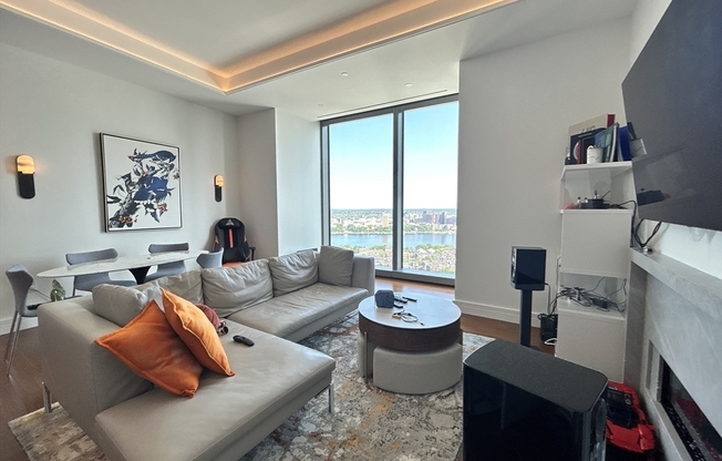 2 beds, 2.5 baths, 1,425 sqft, $16,500, Unit 3602