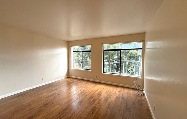 1 bed, 1 bath, $2,350, Unit 03