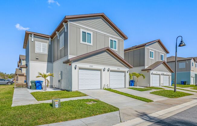 Luxury Townhome with Garage and Community Pool and Gym – Minutes from PIE Airport