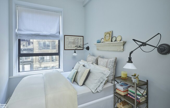 1 bed, 1 bath, 700 sqft, $6,500, Unit 5I