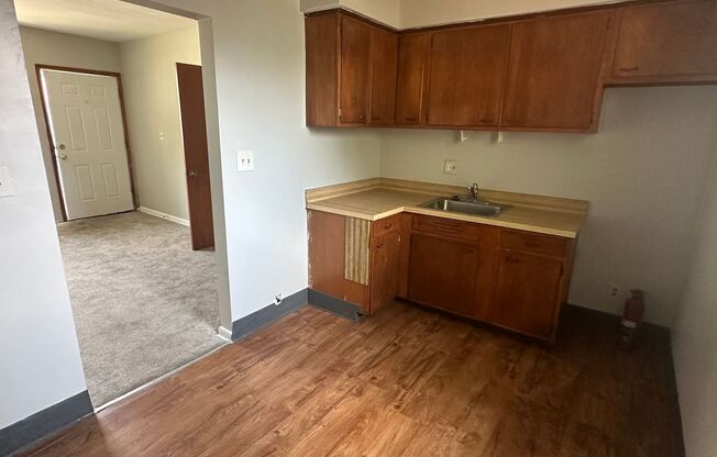 2 beds, 1 bath, $950