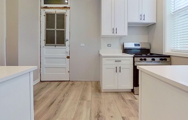 1 bed, 1 bath, 875 sqft, $2,550, Unit 1333 3A