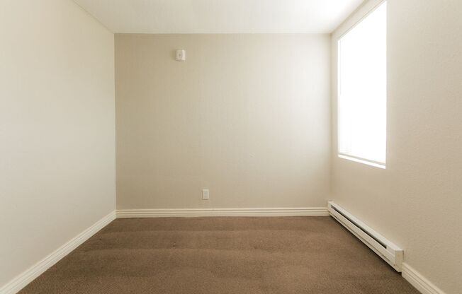 2 beds, 1 bath, 690 sqft, $2,800, Unit 208