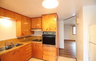 3 beds, 2 baths, $2,300