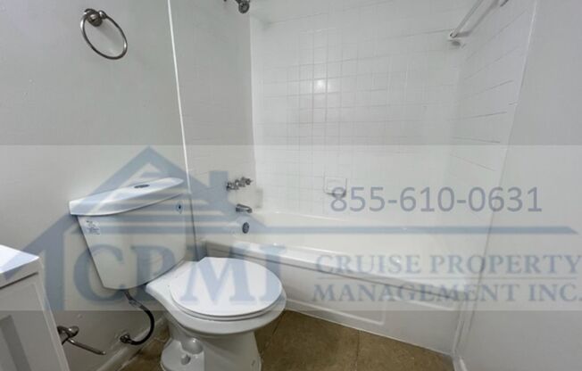 2 beds, 1 bath, 896 sqft, $2,095, Unit C306