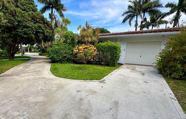 212 KINGS LYNN #212 DELRAY BEACH, FL 33444