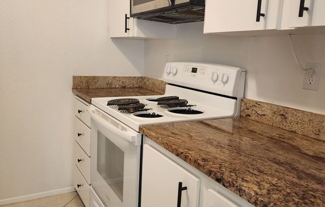 4727 176th St SW #J7