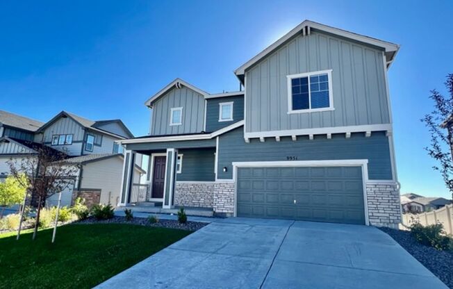 Gorgeous newer built 3 bedroom home in Meridian Ranch!