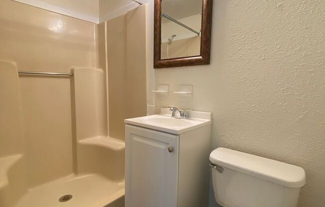 1 bed, 1 bath, $1,150, Unit P1: Piazza Park #5258-A