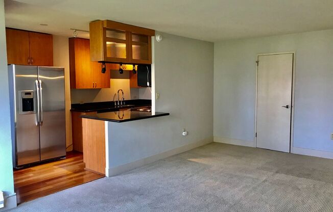 1 bed, 1 bath, $1,695, Unit Unit 905