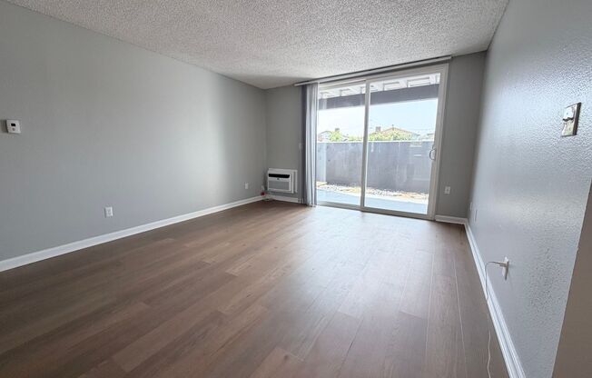 1 bed, 1 bath, 750 sqft, $2,585, Unit A004