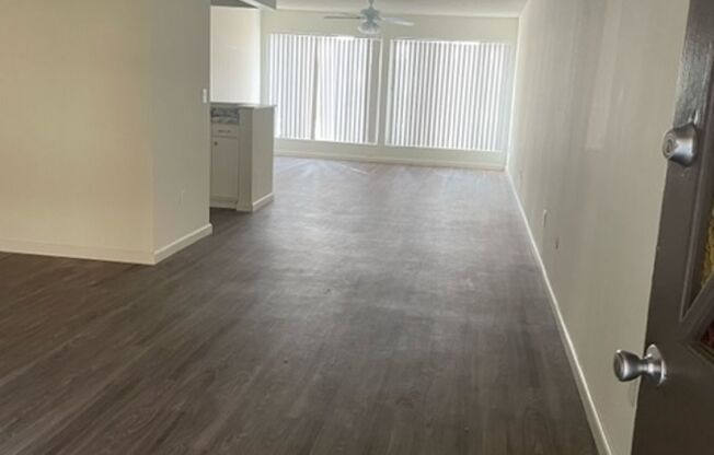 102 - Vista Bonita Apts.