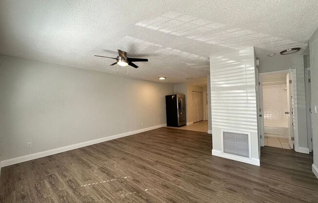 Lakeside Cove Apartments