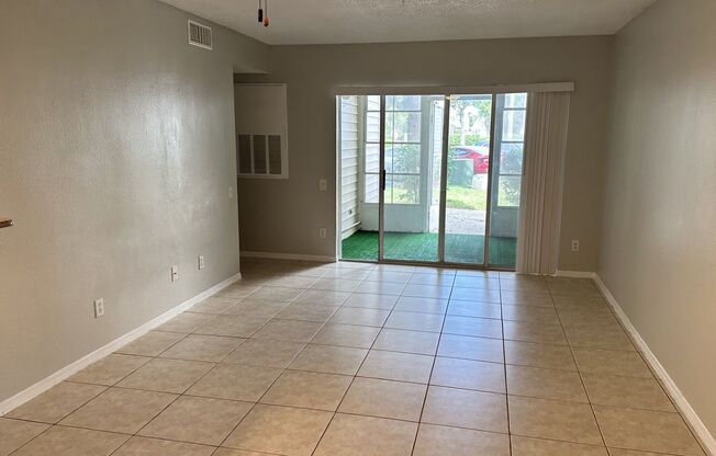 2 beds, 2 baths, $1,775, Unit Unit 121