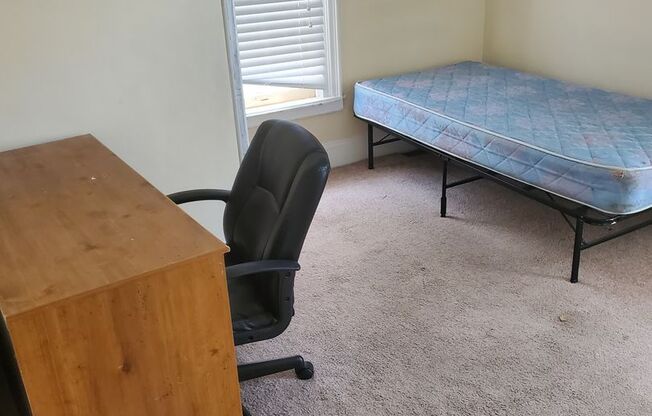 Studio, 1 bath, 164 sqft, $900, Unit 03A