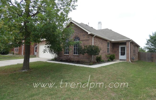 Gorgeous 3/2/2 home in N. Fort Worth w/Keller schools! 9020 Belvedere Drive, FTW 76244