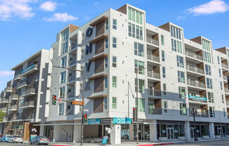 313 W California AVE