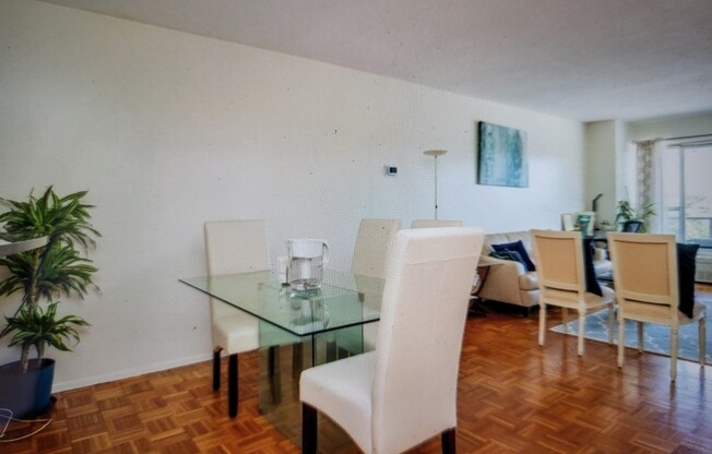 1 bed, 1 bath, 805 sqft, $2,800, Unit 045