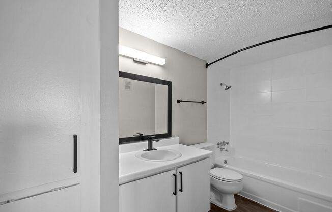 1 bed, 1 bath, 538 sqft, $1,195, Unit 13