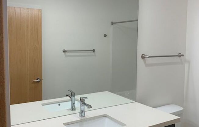 1 bed, 1 bath, 665 sqft, $1,100, Unit 104