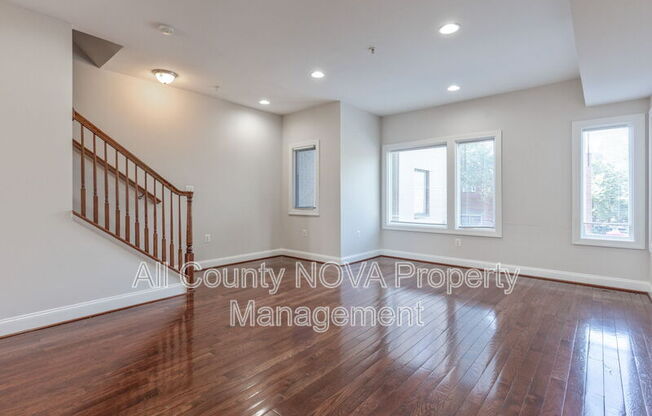 1384 TALBERT CT SE