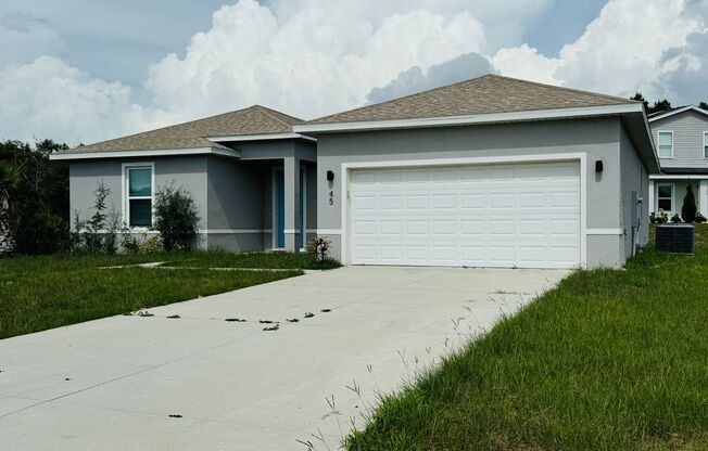 BEAUTIFUL Home  4 Bedroom, 2 Bathroom in Poinciana!!