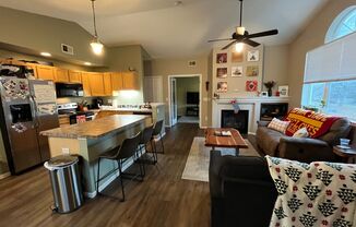 3 beds, 2 baths, $2,100, Unit # 203