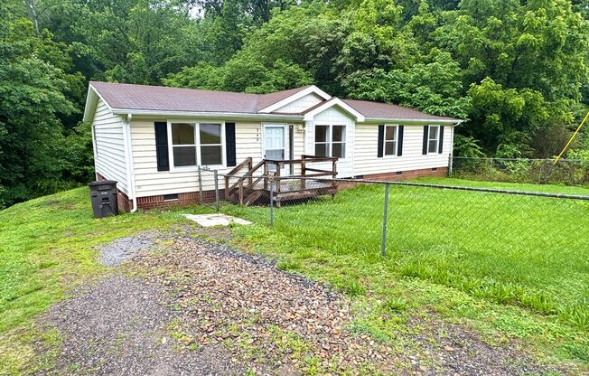 Statesville - 4BR/2BA