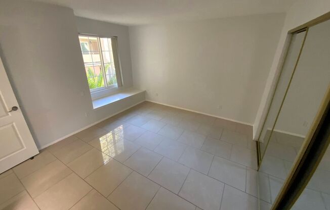 3 beds, 2 baths, $1,600