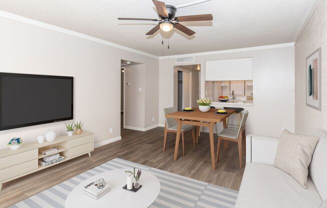 1 bed, 1 bath, 610 sqft, $950, Unit 1-219