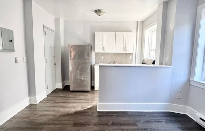1 bed, 1 bath, 500 sqft, $925, Unit L-01