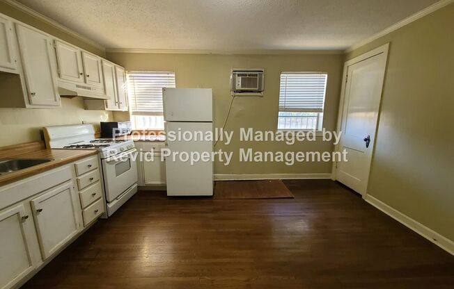 1 bed, 1 bath, $725, Unit 56 # 2