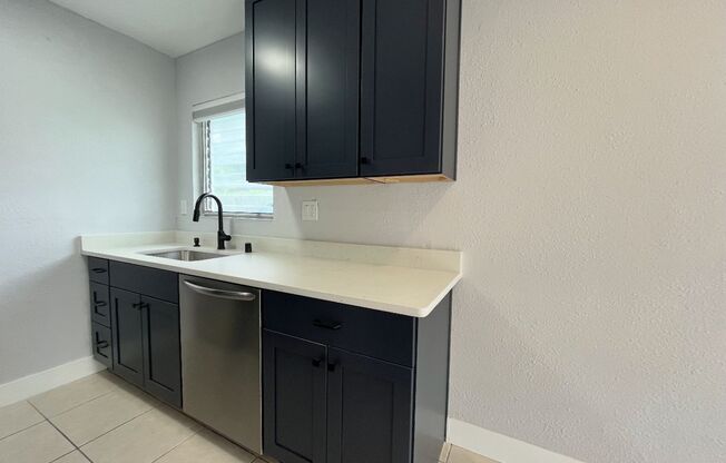 50 W Boyer St