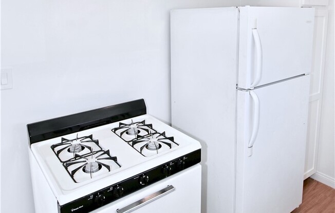 2 beds, 1 bath, 800 sqft, $1,395, Unit 12