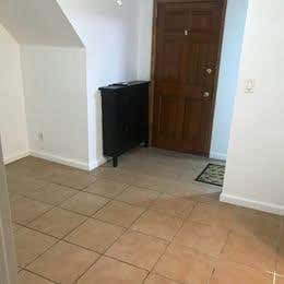 2 beds, 1 bath, 800 sqft, $2,200, Unit 1