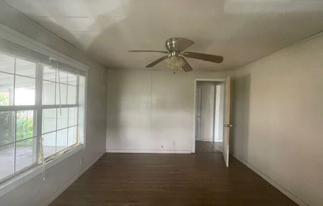 Beautiful 3 bed 1 bath!