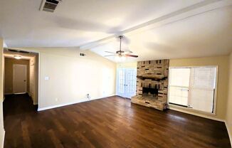 3 beds, 2 baths, $1,525