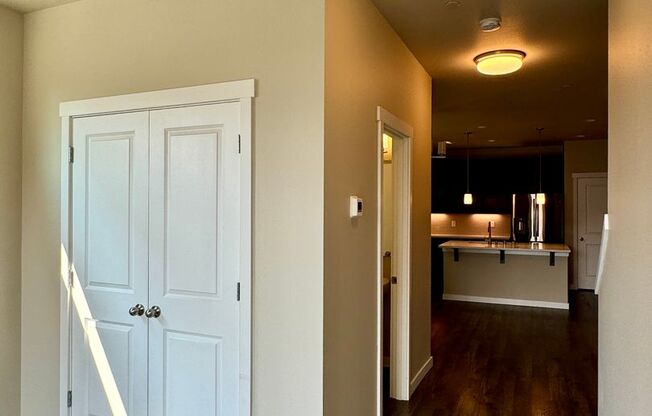Beautiful 4 bedroom in desirable Manette neighborhood