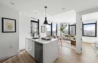 224 E 135 ST
