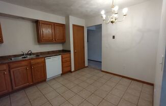 3 beds, 2.5 baths, $2,250