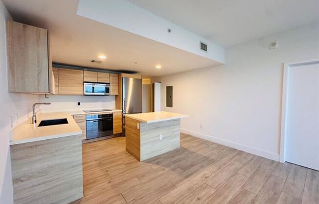 2 beds, 2 baths, $3,750, Unit # 1204