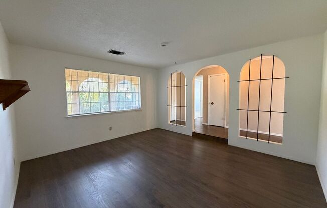 Appealing 4 Bedroom 2 Bathroom Home Located in the NE Heights!