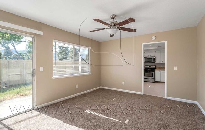 Bright And Spacious 2 Bed/1.5 Bath Condo In Lake Elsinore!