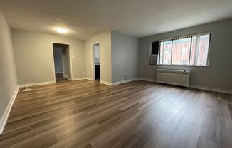 1 bed, 1 bath, 600 sqft, $1,339, Unit 5627 Rippey St. #C4